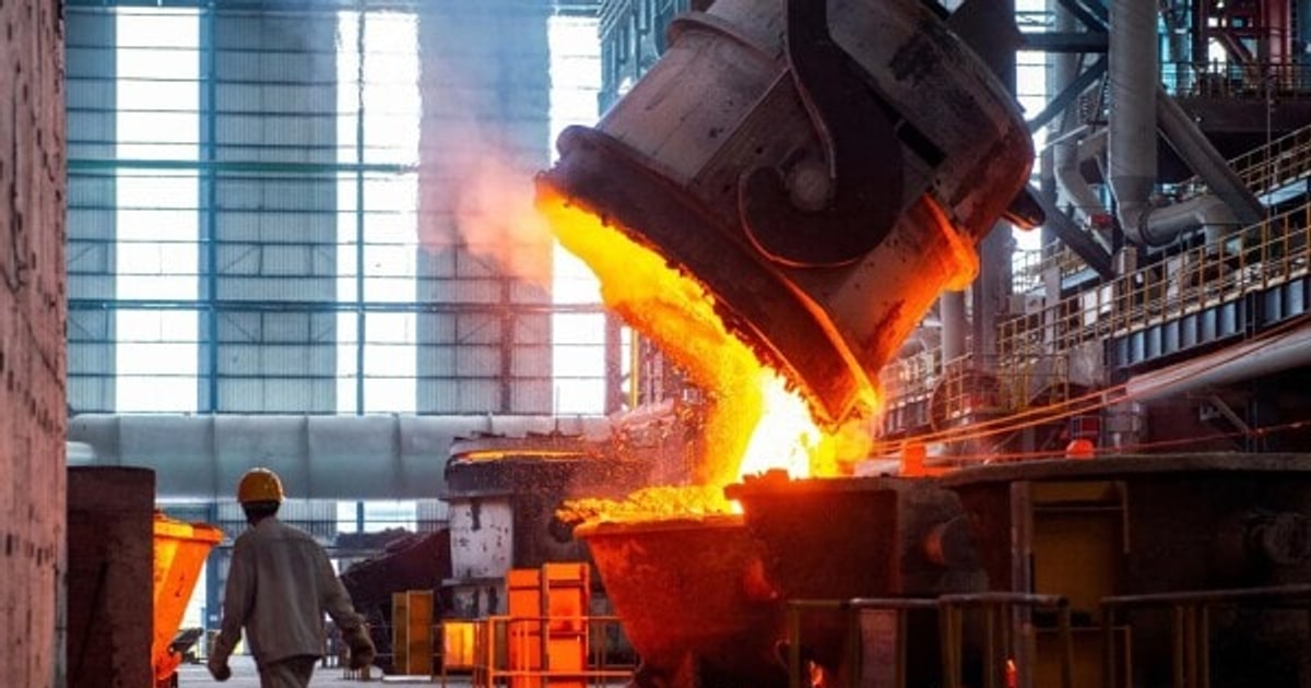 Ngành thép 'chật vật' giữa cuộc đua khốc liệt: HSG hụt hơi, NKG có thể mất gần hết lợi nhuận trong quý I/2026