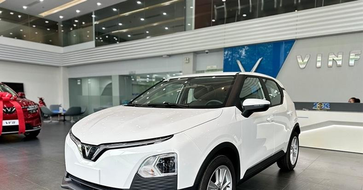 Sau 1 năm, so sánh thẳng mức khấu hao giữa Toyota Raize với VinFast VF 5, người định mua xe đã nói về quyết định
