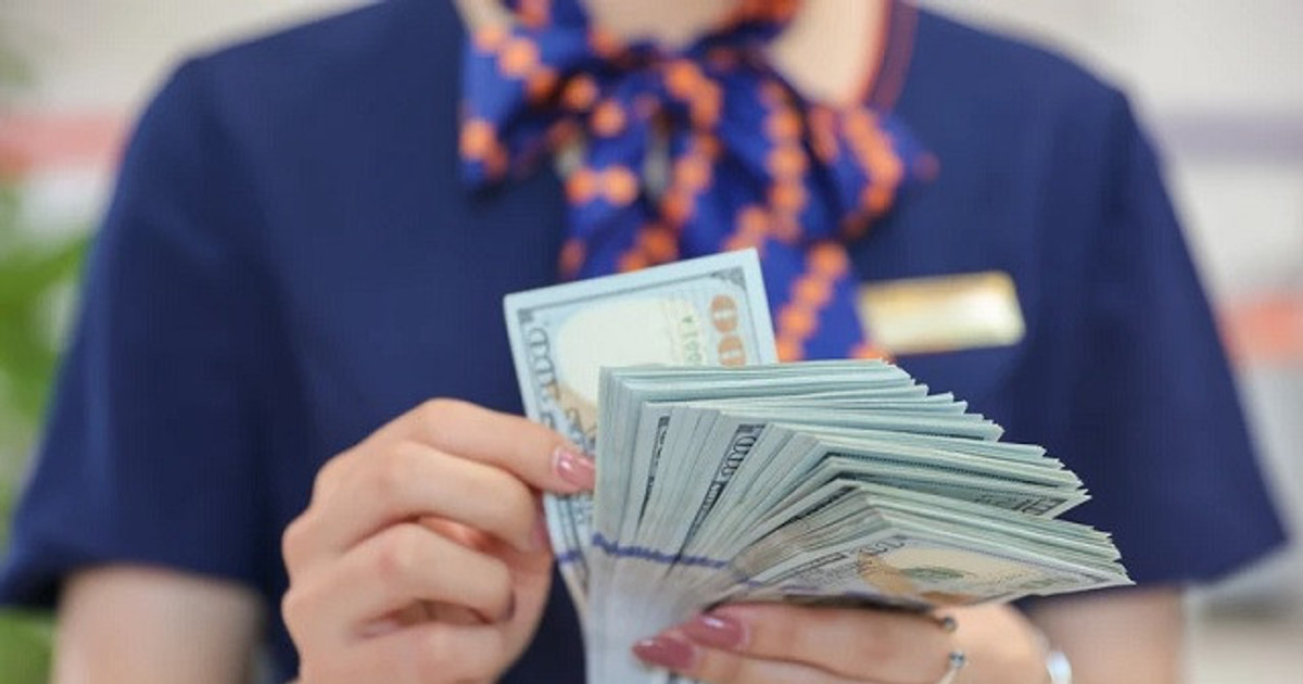 Tỷ giá hôm nay 22/10: USD ngân hàng giảm 20 đồng, thế giới xuất hiện tín hiệu đáng chú ý