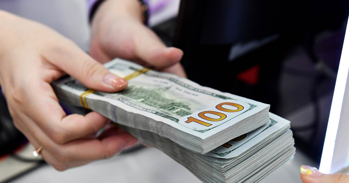 Tỷ giá USD tuần 19-23/10: USD ngân hàng giảm, thị trường tự do đi ngược chiều