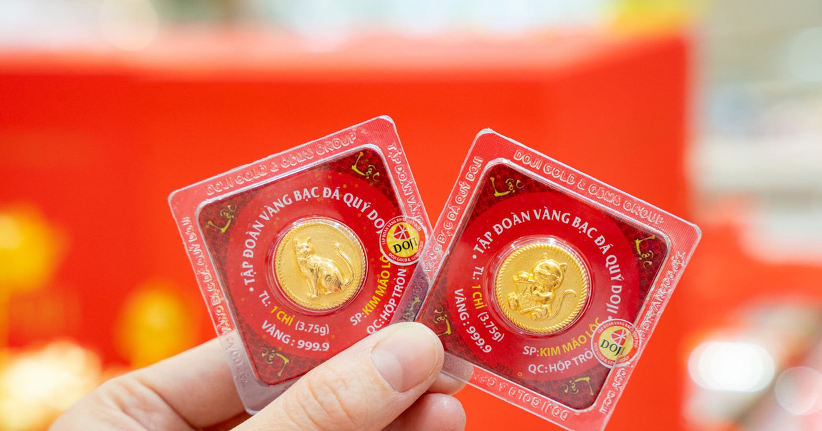Giá vàng hôm nay (24/10): Trong nước tiếp tục giảm, thế giới thủng mốc quan trọng