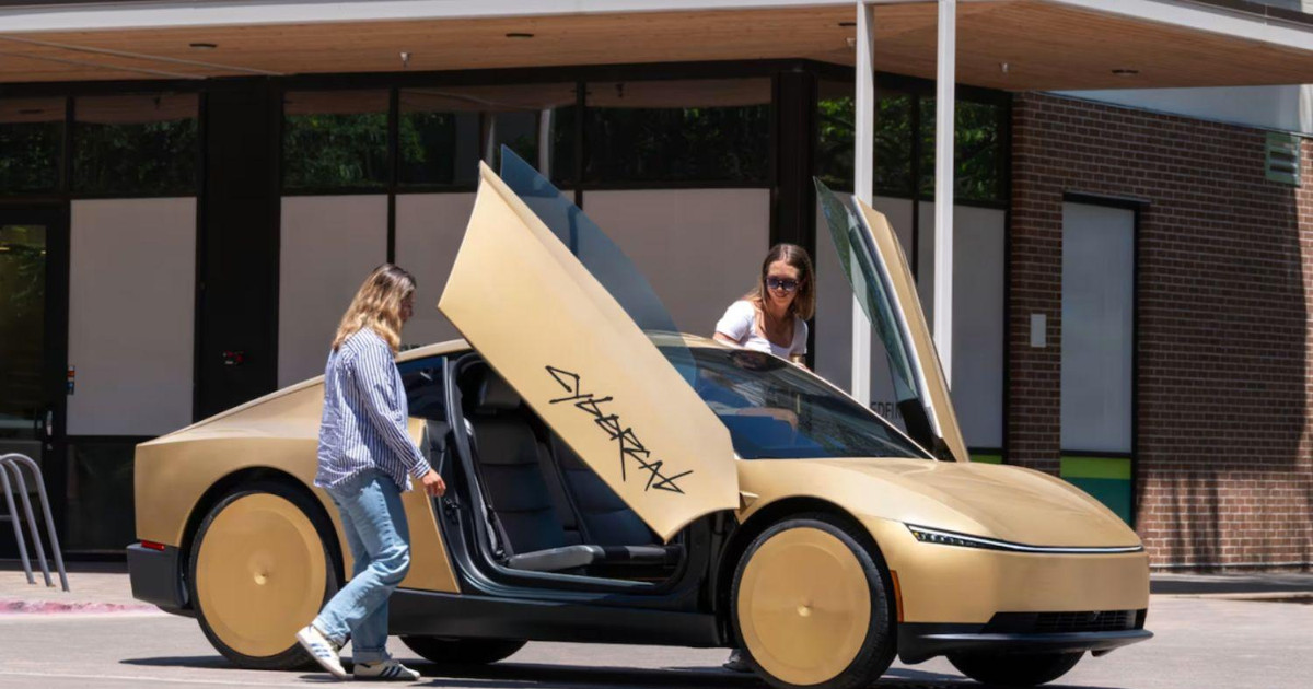 Tesla bán sỉ Cybercab cho các hãng xe dịch vụ và tham vọng phía sau