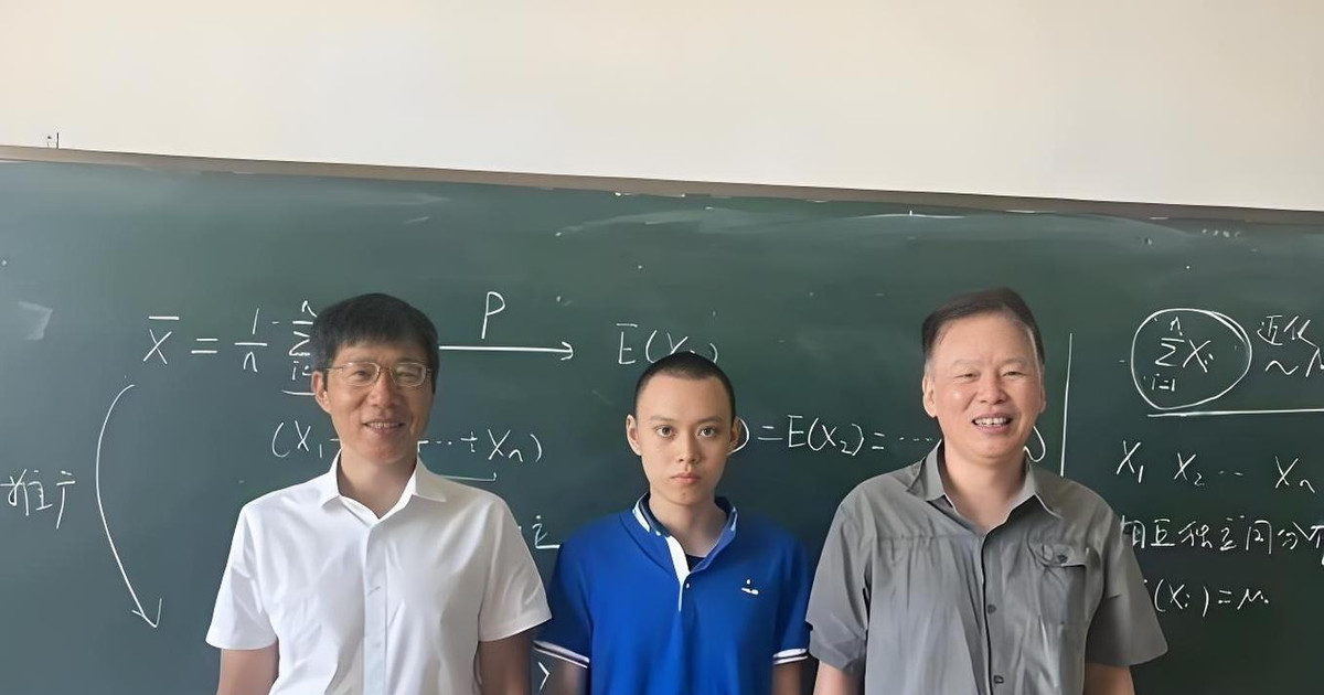 23 tuổi được bổ nhiệm là Phó Giáo sư, chỉ có bằng THCS, hiện đang được 1 trường Đại học lớn của quốc gia này trọng vọng