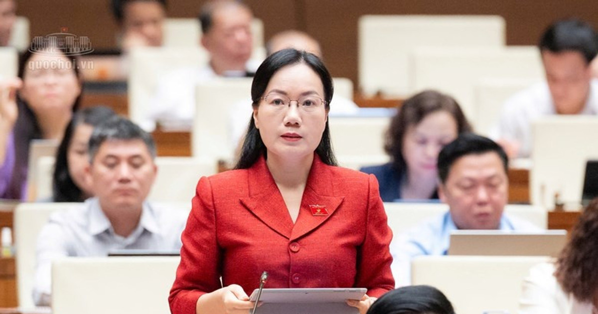 Đại biểu Quốc hội đề xuất quy định bắt buộc công chứng các giao dịch đất đai ngay trong luật