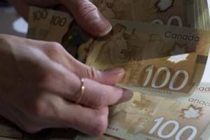 Hàng tỷ USD “chảy” khỏi Canada trong hoạt động giao dịch chứng khoán