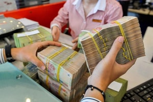 Các ngân hàng tiếp tục tăng vay mượn lẫn nhau