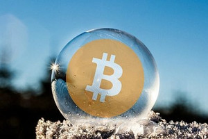 Thị trường tiền ảo bốc hơi 1.000 tỷ USD, bong bóng đã vỡ?