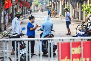 Hà Nội thêm 4 ca dương tính với SARS-CoV-2, trong đó có 1 người làm đầu bếp kiêm shipper