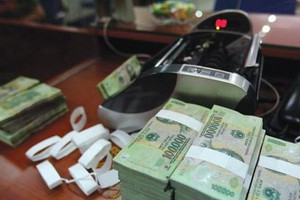 Thu ngoài lãi các ngân hàng tăng mạnh trong 6 tháng đầu năm 2021