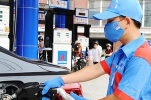 PV OIL lỗ trước thuế 17 tỷ đồng trong tháng 7-8, cổ phiếu ngắt mạch tăng