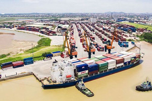 Hải An (HAH) báo lãi tăng bằng lần trong quý III, cổ phiếu biến động trong vùng 7x.đồng