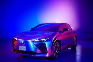 Lexus RZ công bố danh mục xe điện