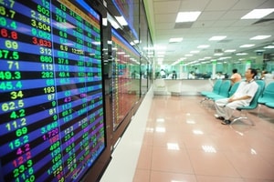 Chứng khoán phiên chiều 21/12: VN-Index hạ độ cao, cổ phiếu VIC quay đầu