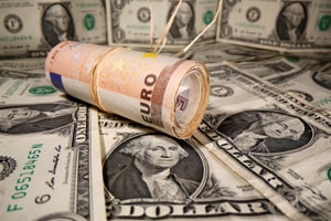 Tỷ giá USD hôm nay 9/2: Đồng USD tăng nhẹ