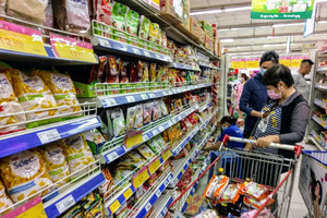 Ngày đầu năm mới 2022: Hàng hoá dồi dào, khuyến mại "khủng" nhưng vẫn ế