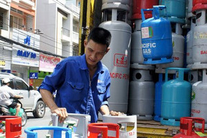 Giá gas hôm nay 13/1: Bất ngờ "lao dốc"