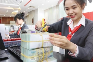 Ngân hàng tiếp tục tăng vốn