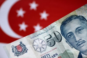 Singapore tiếp tục thắt chặt chính sách tiền tệ 