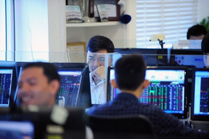 Tự doanh bán ròng hơn 90 tỷ đồng phiên VN-Index điều chỉnh