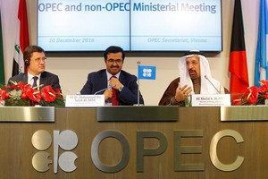 OPEC+ đồng ý tăng sản lượng dầu trong tháng 3/2022