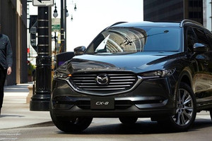 Mazda CX-8 giảm giá kỷ lục chỉ còn 927 triệu đồng tại Việt Nam