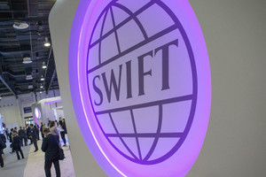 7 ngân hàng Nga chính thức bị loại khỏi hệ thống SWIFT