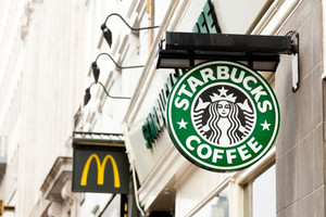 Pepsi, Coca-Cola, McDonald's và Starbucks đồng loạt đóng cửa tại Nga