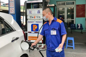 RON 95-V là loại xăng có giá đắt nhất Việt Nam?