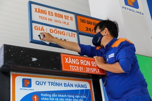 Chiều 11/3, giá xăng trong nước tăng sát mốc 30.000 đồng/lít