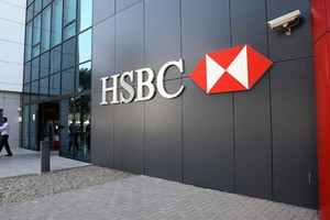 Lợi nhuận sụt giảm, HSBC vẫn trả lương cao nhất hệ thống ngân hàng