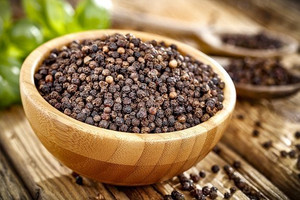 Giá tiêu hôm nay 23/4: Tiếp tục giảm mạnh