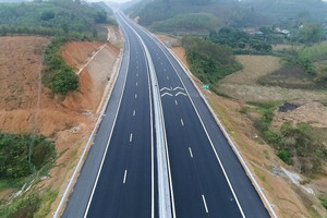 Hoàn thiện báo cáo Quốc hội chủ trương đầu tư 3 dự án cao tốc