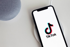 TikTok cho phép người sáng tạo nội dung kiếm tiền từ quảng cáo