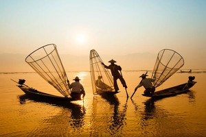 "Sách lược" đầu tư chứng khoán tuần 30/5 - 3/6: Linh hoạt cả "lướt sóng" và tích lũy cổ phiếu trung/dài hạn