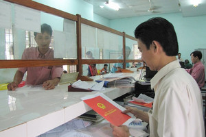 Từ 9/6: Hà Nội áp dụng thủ tục đăng ký, cấp giấy chứng nhận quyền sử dụng đất mới