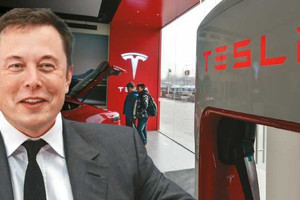 Các nhà máy sản xuất ôtô mới của Tesla lỗ nặng
