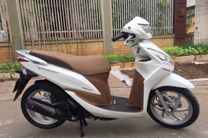 Xe máy Honda Vision cũ tăng giá chóng mặt