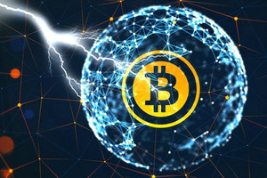 Bitcoin vượt mức 21.000 USD, thị trường tiền ảo nổi sóng.