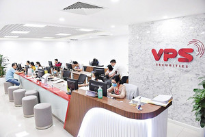 Chứng trường đỏ lửa, Chứng khoán VPS phải cắt lỗ các khoản đầu tư hơn 740 tỷ đồng