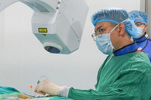 Quy định về nghỉ hưu ở tuổi cao hơn đối với viên chức