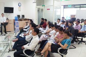 Chứng khoán PHS lãi bán niên 2022 giảm 80%, rót tiền mua hàng loạt cổ phiếu VN30