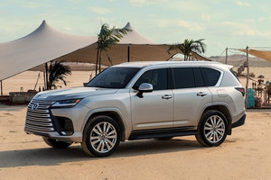 Siêu xe hạng sang Lexus LX600 4 chỗ tiếp tục cháy hàng tại thị trường Việt