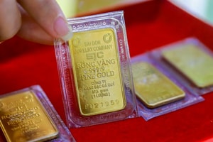 Thông tin kinh tế tài chính ngày 24/9: Tỷ giá USD kéo chìm giá vàng - giá dầu, Dow Jones thủng 30.000 sau 3 tháng
