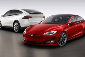 Tesla buộc phải thu hồi 321.000 xe do lỗi của nhà sản xuất