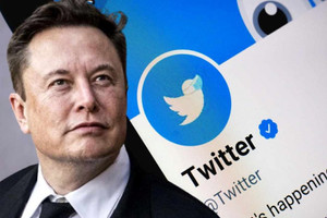 Elon Musk tuyên bố sáng lập hãng điện thoại riêng, thay thế iPhone