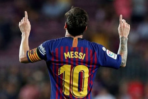 Cuộc sống của cầu thủ giàu nhất thế giới Lionel Messi có gì đặc biệt?