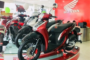 Bảng giá xe máy tay ga Honda mới nhất năm 2023: Chênh giá là chuyện "quá bình thường"?