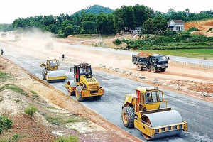 Đôn đốc 6 địa phương giải ngân vốn đầu tư công