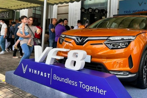 Tại sao xe điện VinFast VF8 “on top” bán chạy trong tháng 12/2022?