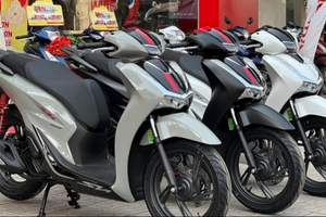 Giá xe máy Honda SH 160i mới nhất tháng 2/2023: Lại điệp khúc tăng giá?